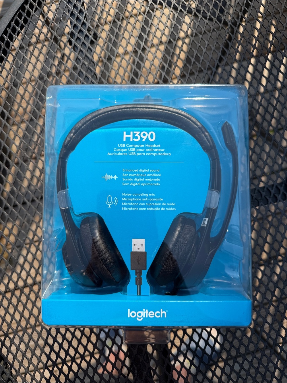 Logitech H390 USB Headset — Black